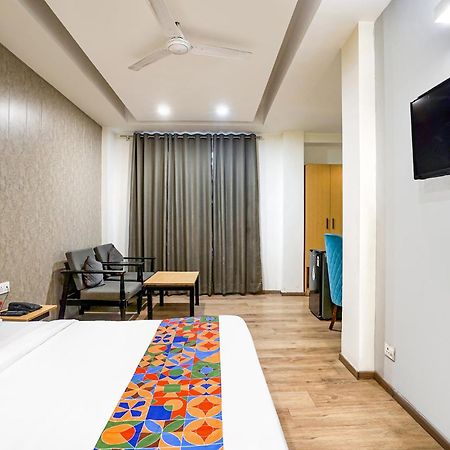 Fabhotel Royale 30 Noida Exteriér fotografie