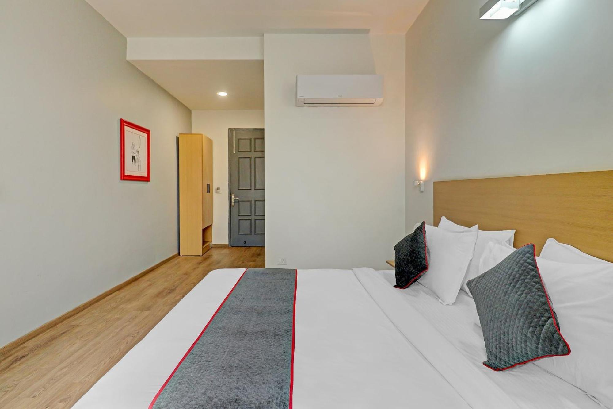 Hotel Townhouse Sector 30 Near Botanic Garden Of Indian Republic Noida Exteriér fotografie