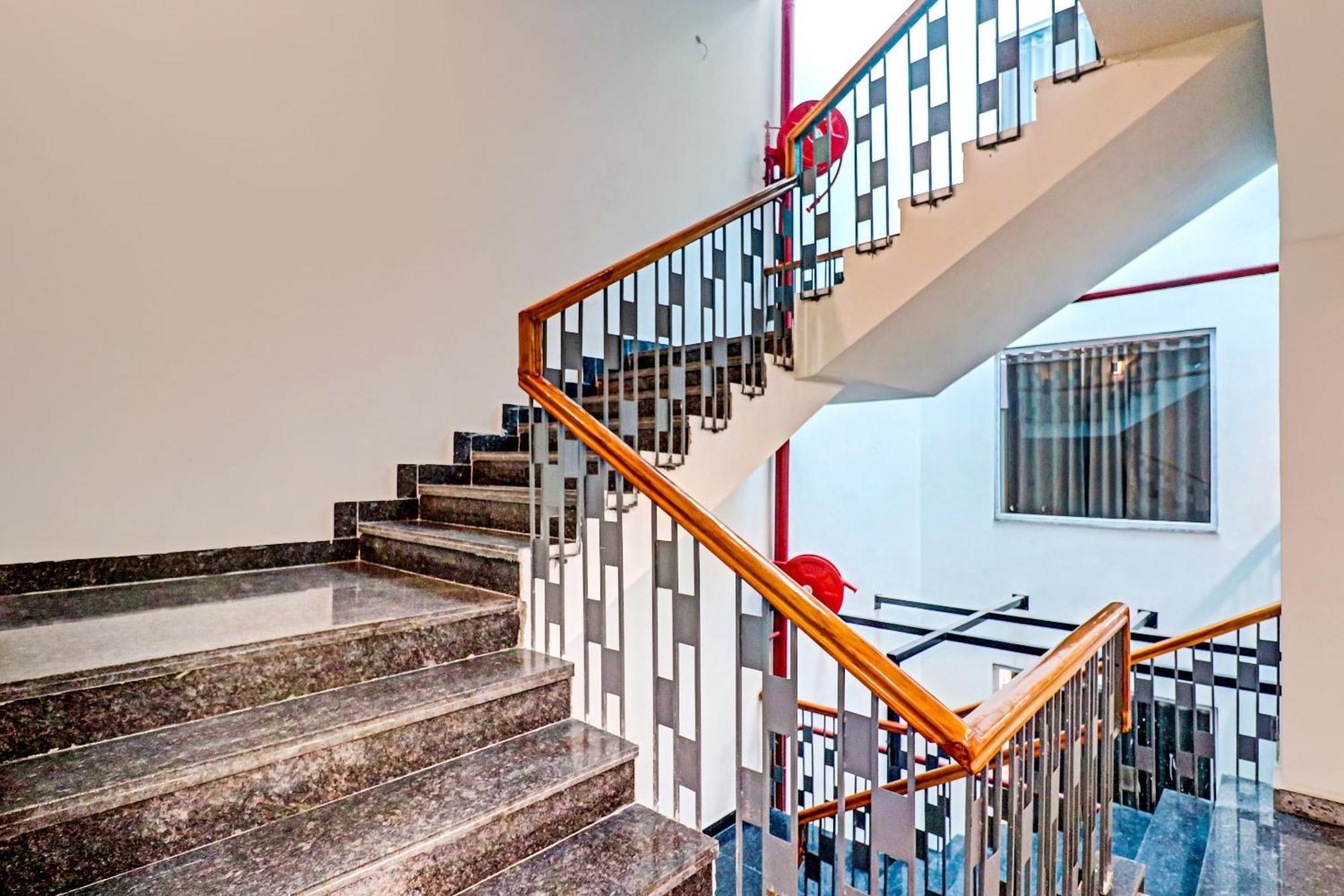 Hotel Townhouse Sector 30 Near Botanic Garden Of Indian Republic Noida Exteriér fotografie