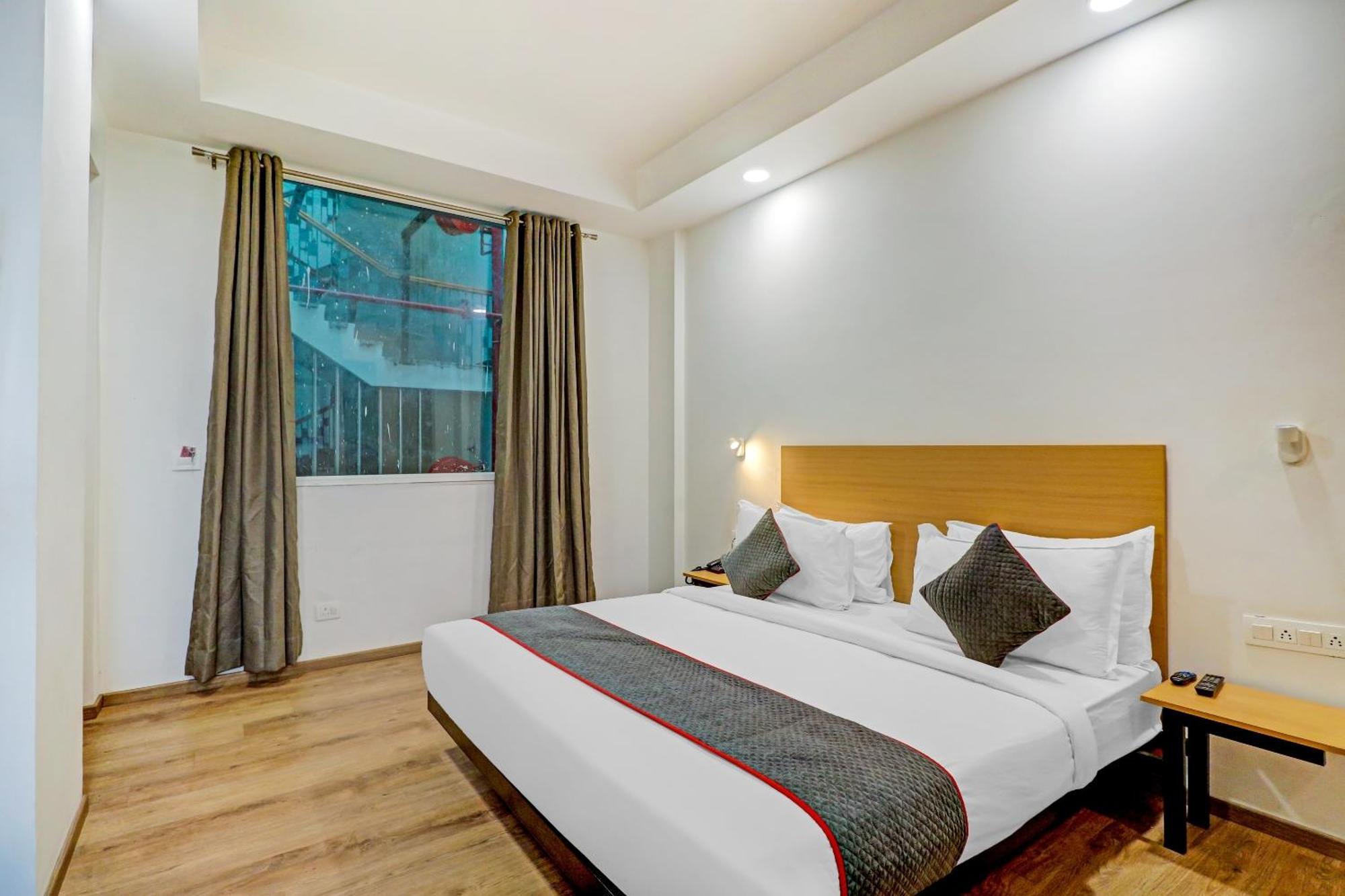 Hotel Townhouse Sector 30 Near Botanic Garden Of Indian Republic Noida Exteriér fotografie