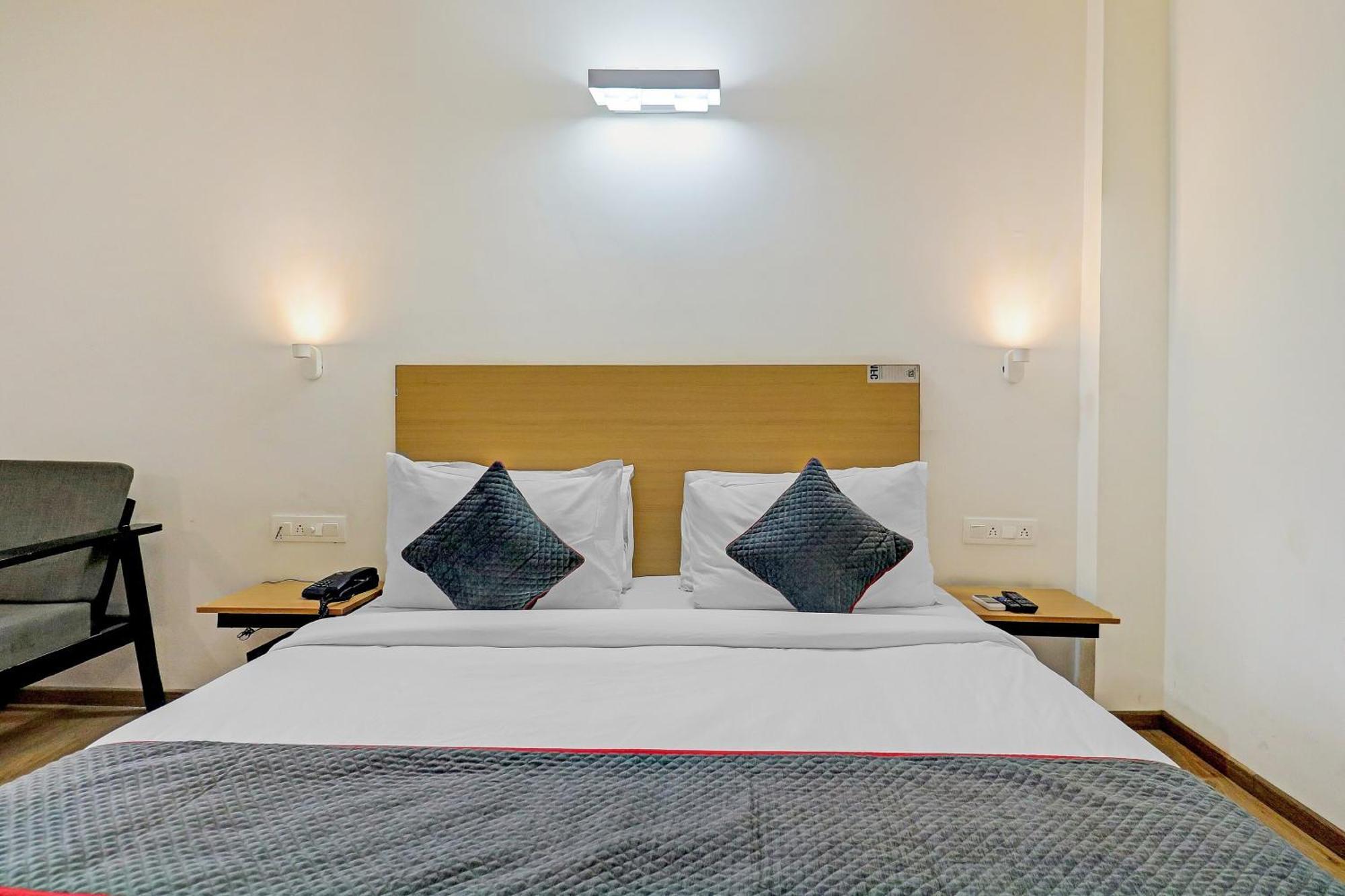 Hotel Townhouse Sector 30 Near Botanic Garden Of Indian Republic Noida Exteriér fotografie