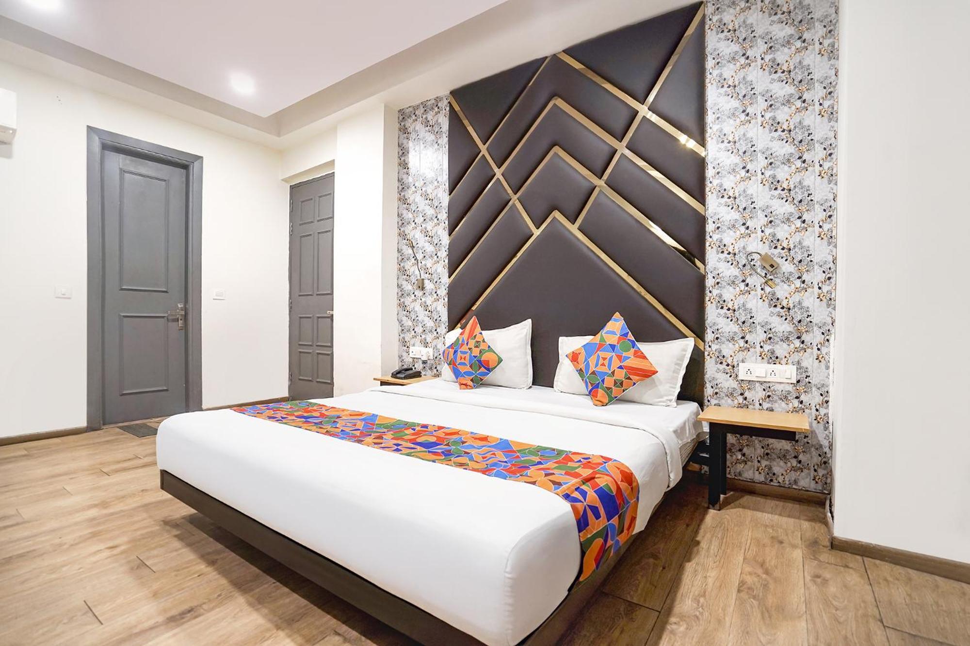 Fabhotel Royale 30 Noida Exteriér fotografie
